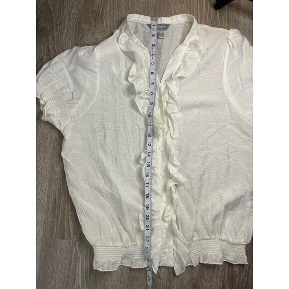 Vicinity White Puff Sleeve Ruffle Front Smocked Elastic Hem Blouse Top Sz LP - Picture 9 of 10